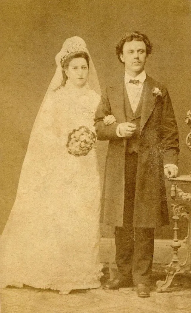 35 couples lors de leur mariage à l'époque victorienne 35 couples lors de leur mariage l epoque victorienne 19eme siecle 26 35-couples-lors-de-leur-mariage-l-epoque-victorienne-19eme-siecle