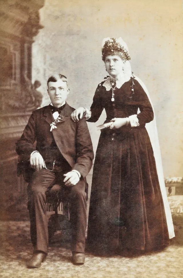 35 couples lors de leur mariage à l'époque victorienne 35 couples lors de leur mariage l epoque victorienne 19eme siecle 34 35-couples-lors-de-leur-mariage-l-epoque-victorienne-19eme-siecle