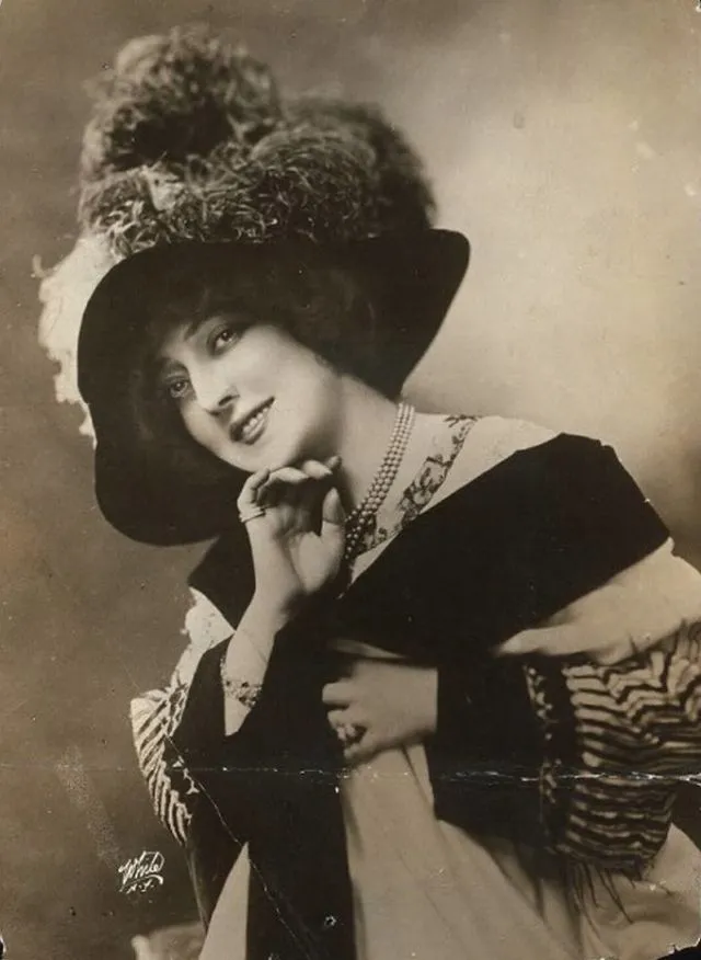 Anna Held, actrice et chanteuse des années 1900 Anna Held actrice et chanteuse des annees 1900 28 Anna-Held-actrice-et-chanteuse-des-annees-1900