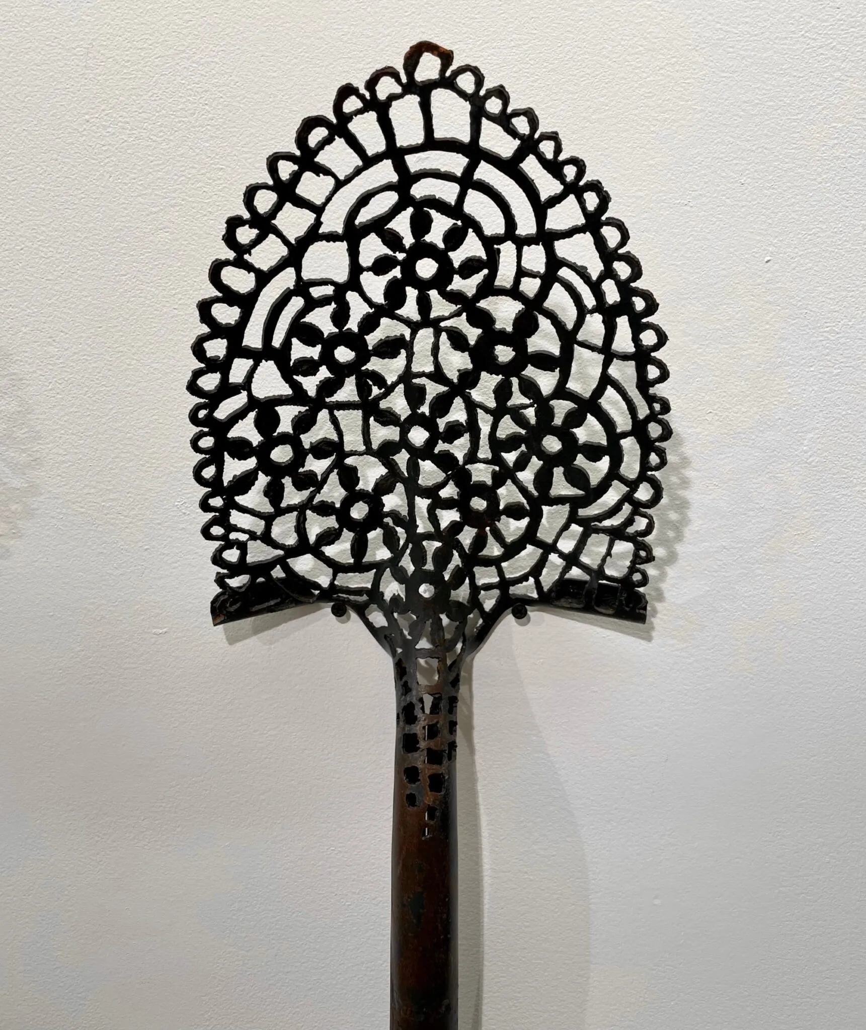 De vieux objets métalliques transformés en dentelle par découpe au plasma De vieux objets metalliques transformes en dentelle par decoupe au plasma 5 De-vieux-objets-metalliques-transformes-en-dentelle-par-decoupe-au-plasma