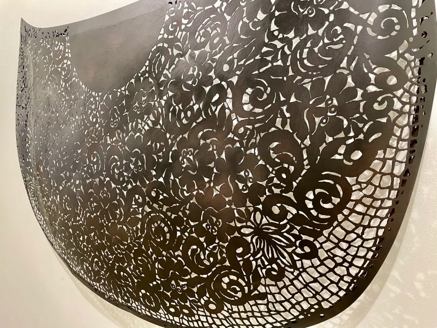 De vieux objets métalliques transformés en dentelle par découpe au plasma De vieux objets metalliques transformes en dentelle par decoupe au plasma 6 De-vieux-objets-metalliques-transformes-en-dentelle-par-decoupe-au-plasma