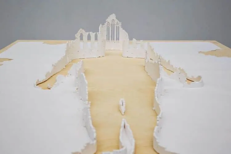 Des étonnants bâtiments miniatures avec une seule feuille de papier Des etonnants batiments miniatures avec une seule feuille de papier A4 Peter Callesen 3 Des-etonnants-batiments-miniatures-avec-une-seule-feuille-de-papier-A4-Peter-Callesen