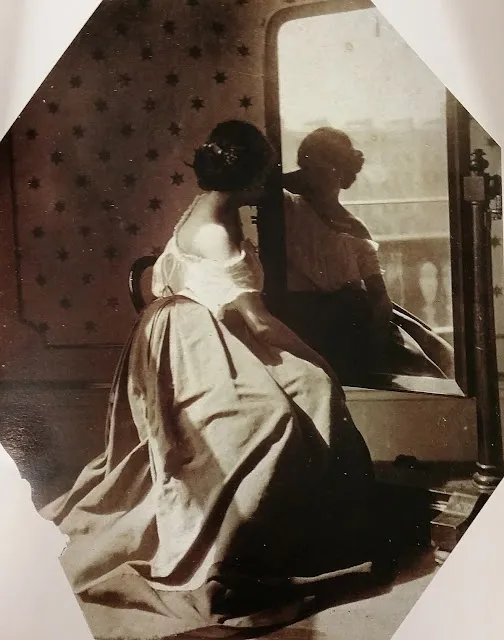 Des portraits de ses filles devant le miroir par Lady Clementina Hawarden au 19ème siècle Des portraits de ses filles devant le miroir par Lady Clementina Hawarden au 19eme siecle 5 Des-portraits-de-ses-filles-devant-le-miroir-par-Lady-Clementina-Hawarden-au-19eme-siecle