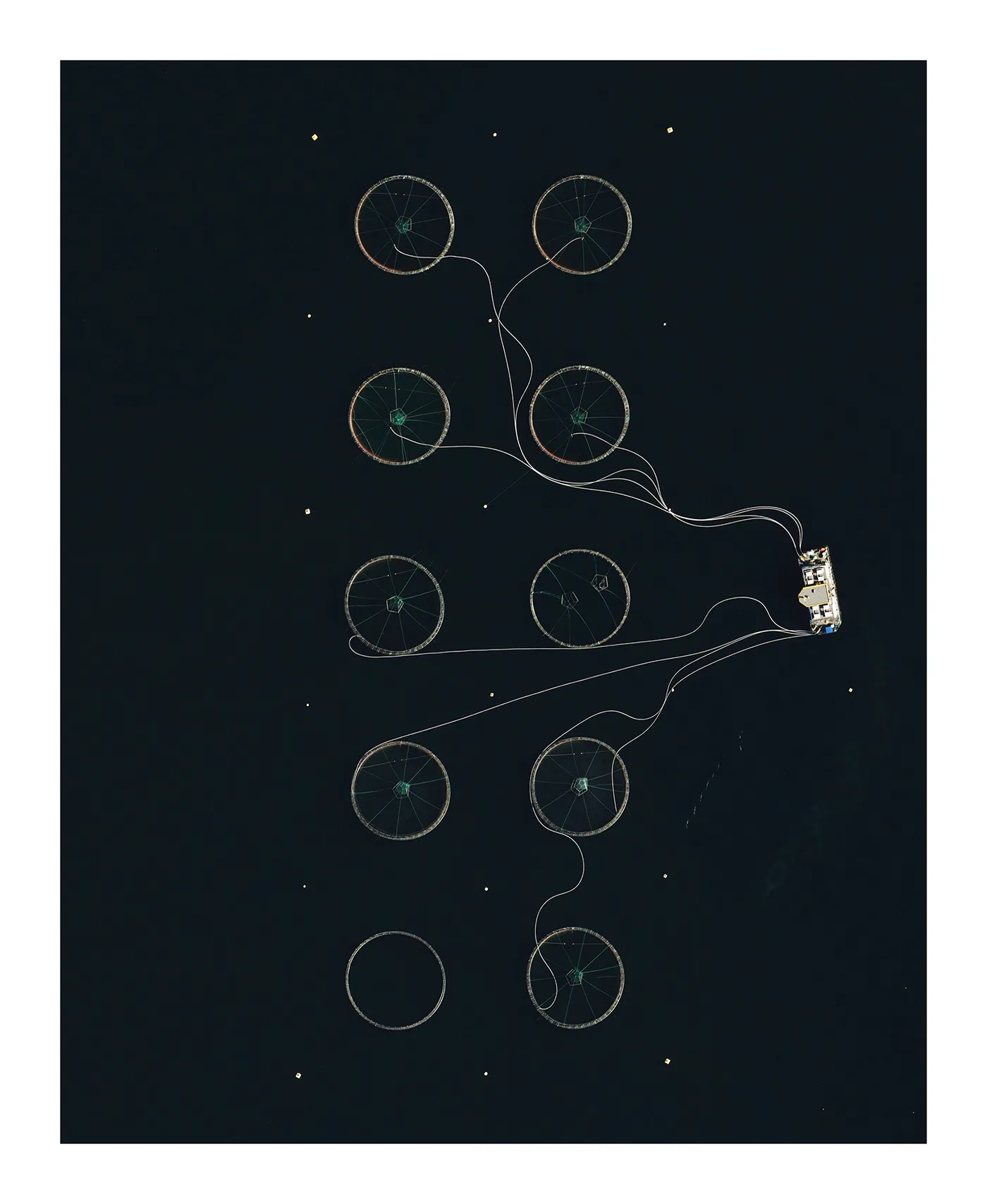 Farming Patterns - la géométrie des fermes de pisciculture Farming Patterns la geometrie des fermes de pisciculture vestland norvege 2 Farming-Patterns-la-geometrie-des-fermes-de-pisciculture-vestland-norvege