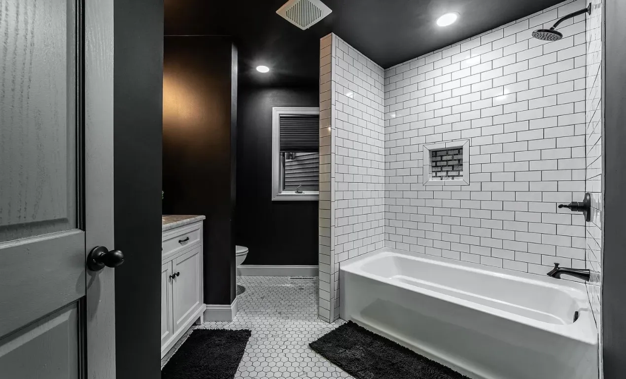 La maison la plus noire - une vraie maison gothique La maison la plus noire une vraie maison gothique 6 La-maison-la-plus-noire-une-vraie-maison-gothique-6