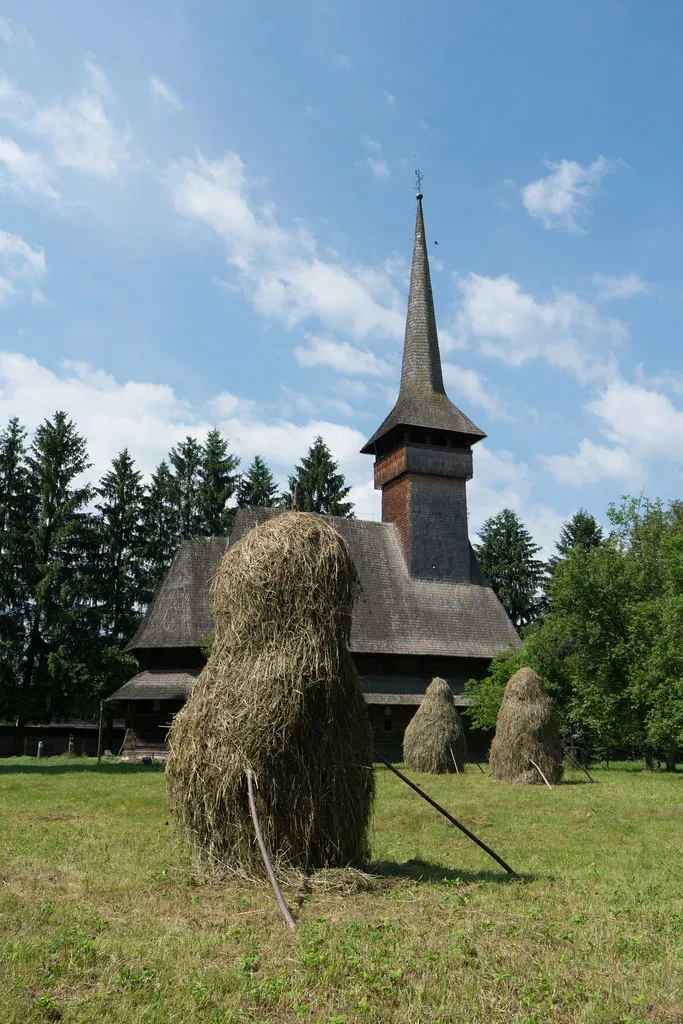 La tradition des meules de foin en Roumanie La tradition des meules de foin en Roumanie botte de foin 11 La-tradition-des-meules-de-foin-en-Roumanie-botte-de-foin-11