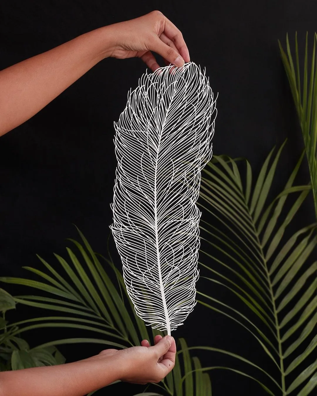 Les délicates sculptures de papier découpé de Parth Kothekar Les delicates sculptures de papier decoupe de Parth Kothekar 36 Les-delicates-sculptures-de-papier-decoupe-de-Parth-Kothekar