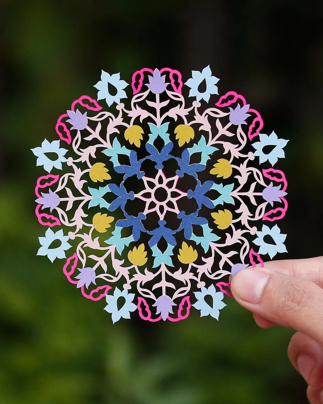 Les délicates sculptures de papier découpé de Parth Kothekar Les delicates sculptures de papier decoupe de Parth Kothekar 57 Les-delicates-sculptures-de-papier-decoupe-de-Parth-Kothekar