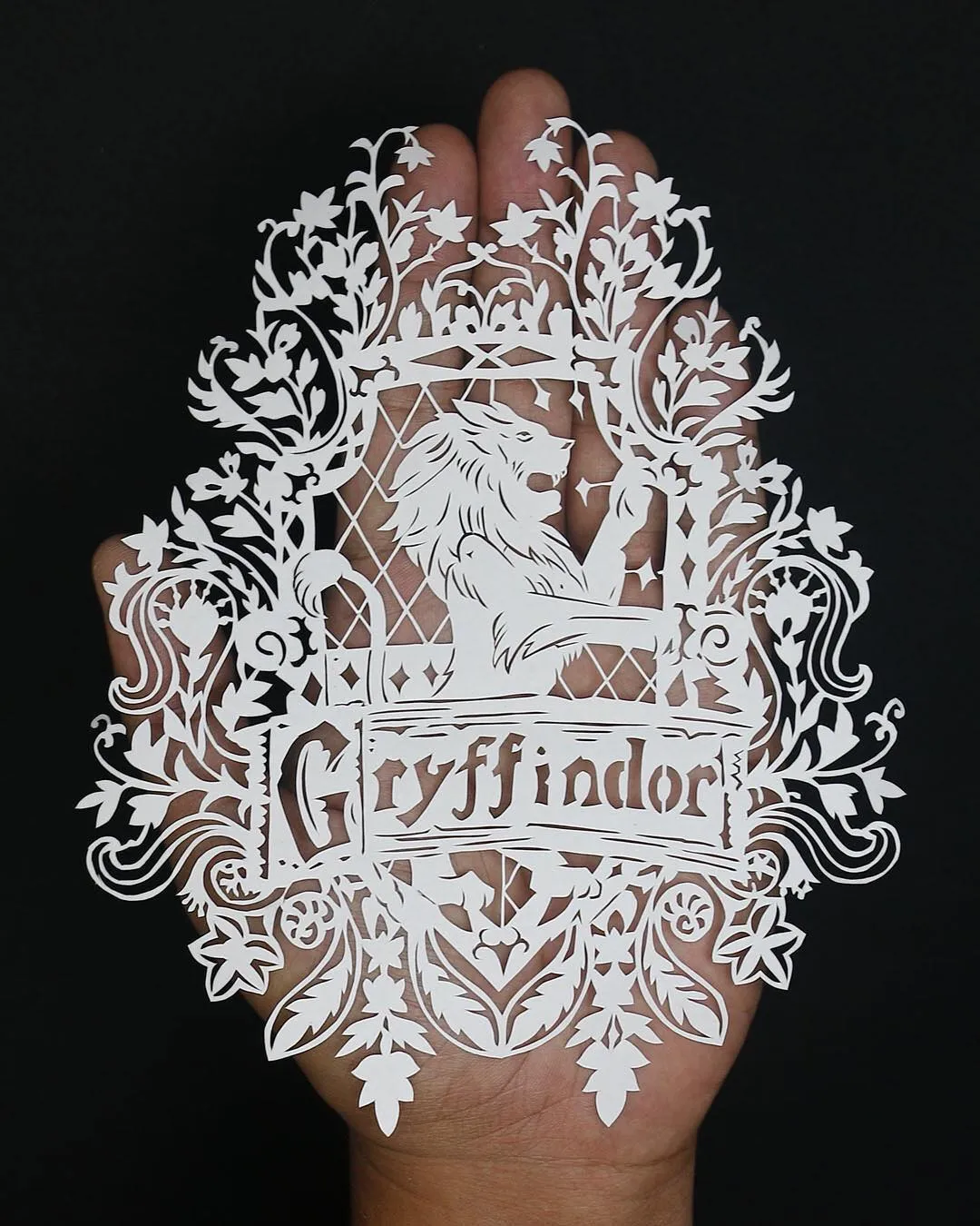 Les délicates sculptures de papier découpé de Parth Kothekar Les delicates sculptures de papier decoupe de Parth Kothekar 6 Les-delicates-sculptures-de-papier-decoupe-de-Parth-Kothekar