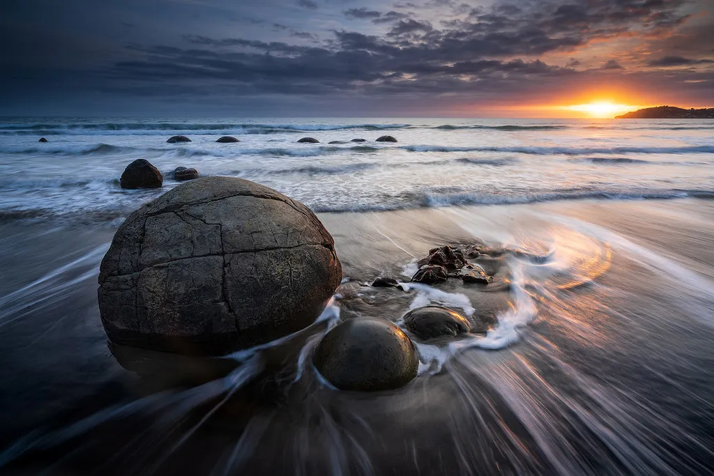 Les étranges boules rocheuses de Moeraki, les Moeraki Boulders Les etranges boules rocheuses de Moeraki les Moeraki Boulders koekohe nouvelle zelande 14 Les-etranges-boules-rocheuses-de-Moeraki-les-Moeraki-Boulders-koekohe-nouvelle-zelande-14