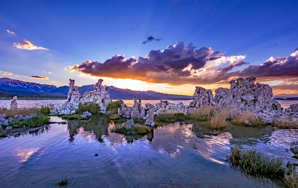 Les fabuleux paysages du lac Mono, mer morte de Californie Les fabuleux paysages du lac Mono mer morte de Californie 10 Les-fabuleux-paysages-du-lac-Mono-mer-morte-de-Californie-10