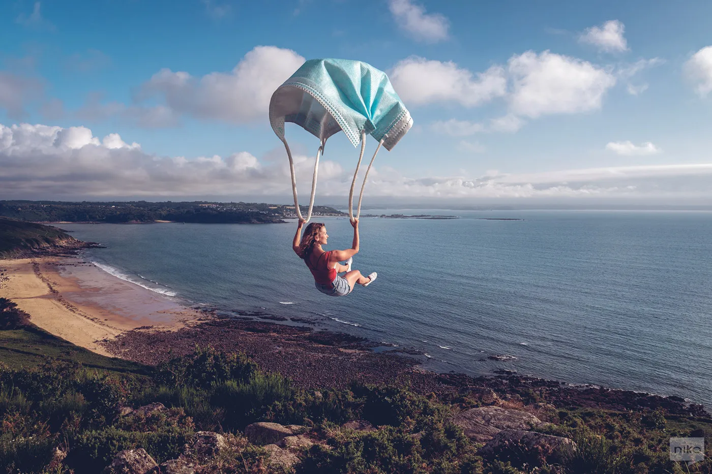 Pandemic Lifestyle - la tendance covid-19 Pandemic Lifestyle la tendance covid 19 mode coronavirus surrealiste 5 parachute Pandemic-Lifestyle-la-tendance-covid-19-mode-coronavirus-surrealiste-5-parachute