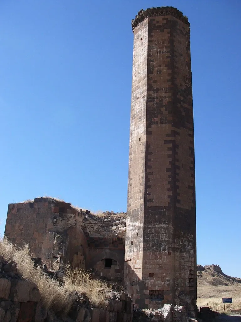la cité abandonnée de Ani, la ville aux mille et une églises la cite abandonnee de Ani la ville aux mille et une eglises turquie armenie 18 la-cite-abandonnee-de-Ani-la-ville-aux-mille-et-une-eglises-turquie-armenie-18
