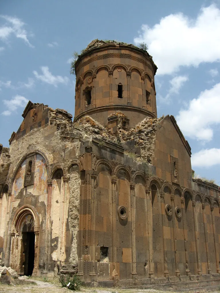 la cité abandonnée de Ani, la ville aux mille et une églises la cite abandonnee de Ani la ville aux mille et une eglises turquie armenie 5 la-cite-abandonnee-de-Ani-la-ville-aux-mille-et-une-eglises-turquie-armenie-5