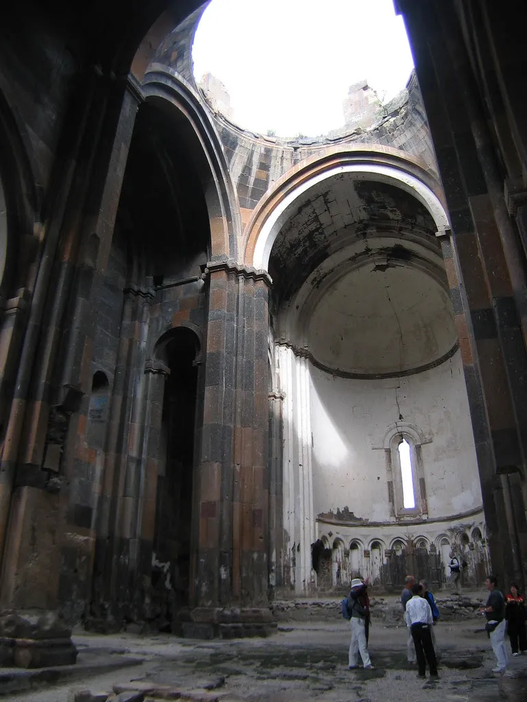 la cité abandonnée de Ani, la ville aux mille et une églises la cite abandonnee de Ani la ville aux mille et une eglises turquie armenie 6 la-cite-abandonnee-de-Ani-la-ville-aux-mille-et-une-eglises-turquie-armenie-6