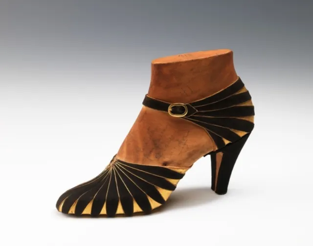 Les fantastiques chaussures pour femme de Steven Arpad de 1939 les fantastiques chaussures pour femme de Steven Arpad de 1939 10 les-fantastiques-chaussures-pour-femme-de-Steven-Arpad-de-1939