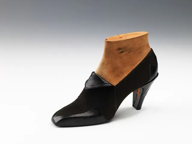 Les fantastiques chaussures pour femme de Steven Arpad de 1939 les fantastiques chaussures pour femme de Steven Arpad de 1939 22 les-fantastiques-chaussures-pour-femme-de-Steven-Arpad-de-1939