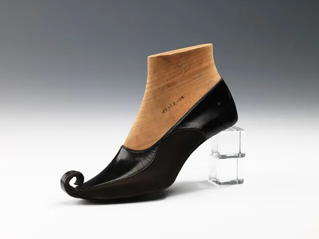 Les fantastiques chaussures pour femme de Steven Arpad de 1939 les fantastiques chaussures pour femme de Steven Arpad de 1939 23 les-fantastiques-chaussures-pour-femme-de-Steven-Arpad-de-1939