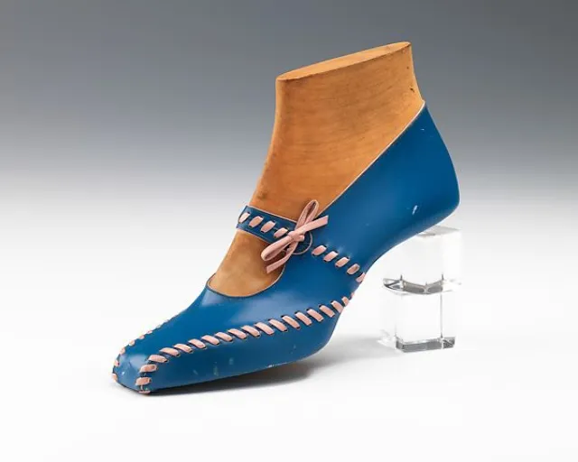 Les fantastiques chaussures pour femme de Steven Arpad de 1939 les fantastiques chaussures pour femme de Steven Arpad de 1939 26 les-fantastiques-chaussures-pour-femme-de-Steven-Arpad-de-1939