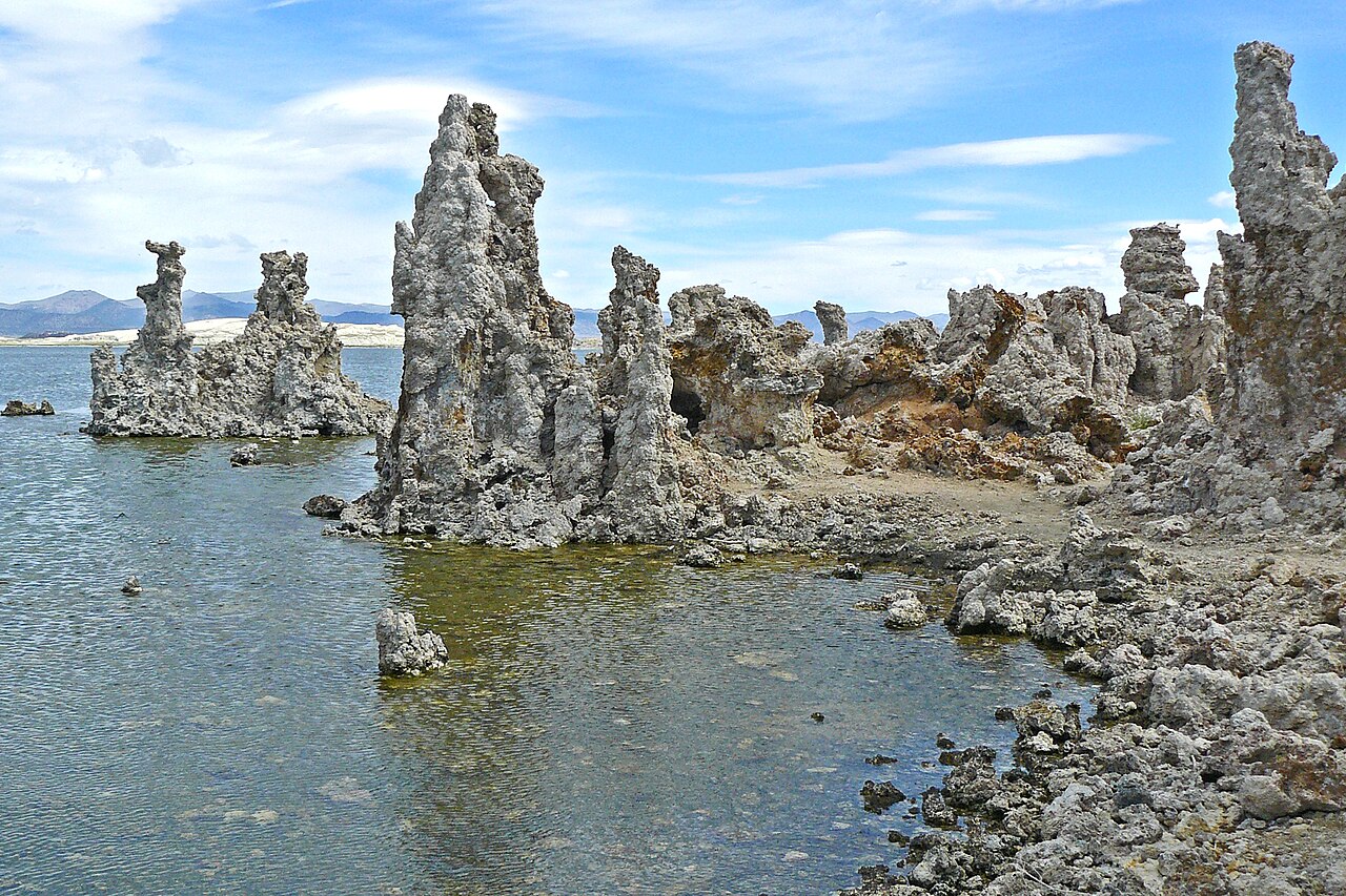 tufa towers mono lake californie Tours de tuf calcaire du lac Mono en Californie