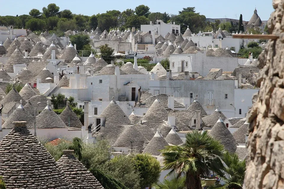 Alberobello et ses trulli, village de conte de fée d'Italie Alberobello et ses trulli village de conte de fee d Italie pouilles 5 Alberobello-et-ses-trulli-village-de-conte-de-fee-d-Italie-pouilles-5