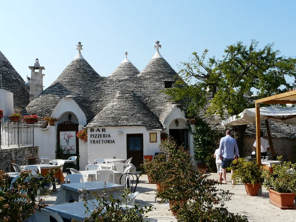Alberobello et ses trulli, village de conte de fée d'Italie Alberobello et ses trulli village de conte de fee d Italie pouilles 8 Alberobello-et-ses-trulli-village-de-conte-de-fee-d-Italie-pouilles-8
