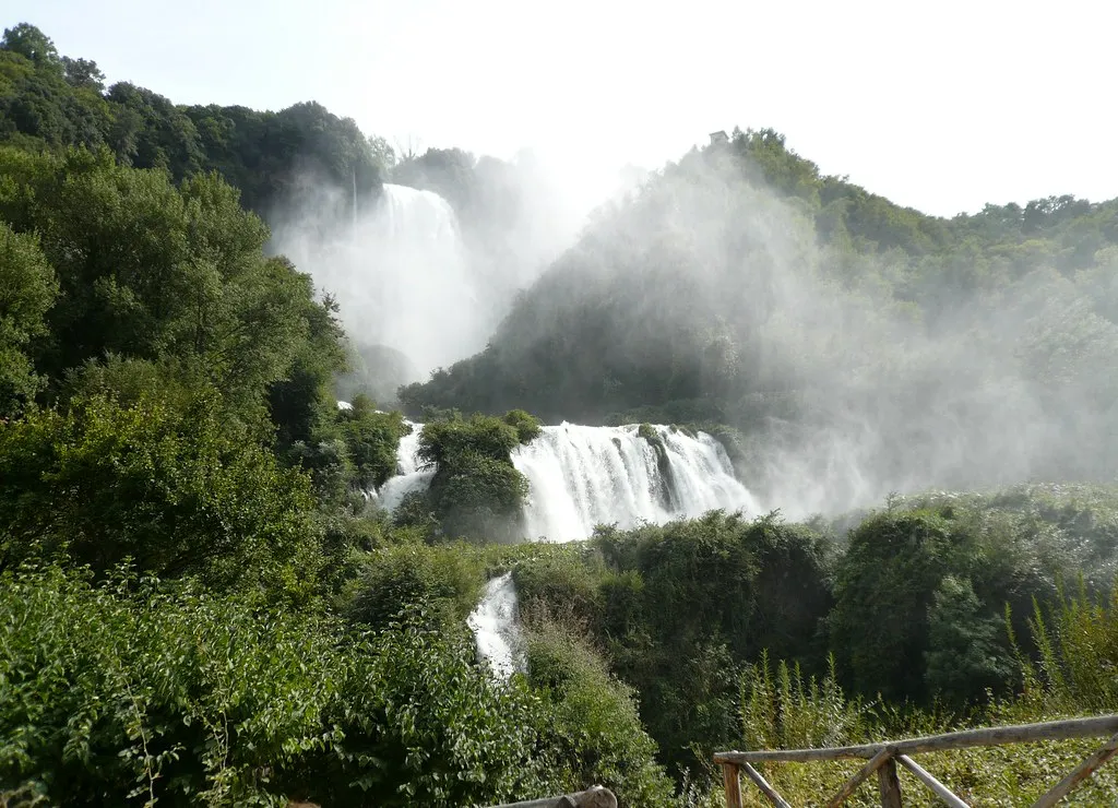 Cascata delle Marmore - la cascade des Marmore Cascata delle Marmore la cascade des Marmore ombrie italie 2 Cascata-delle-Marmore-la-cascade-des-Marmore-ombrie-italie-2