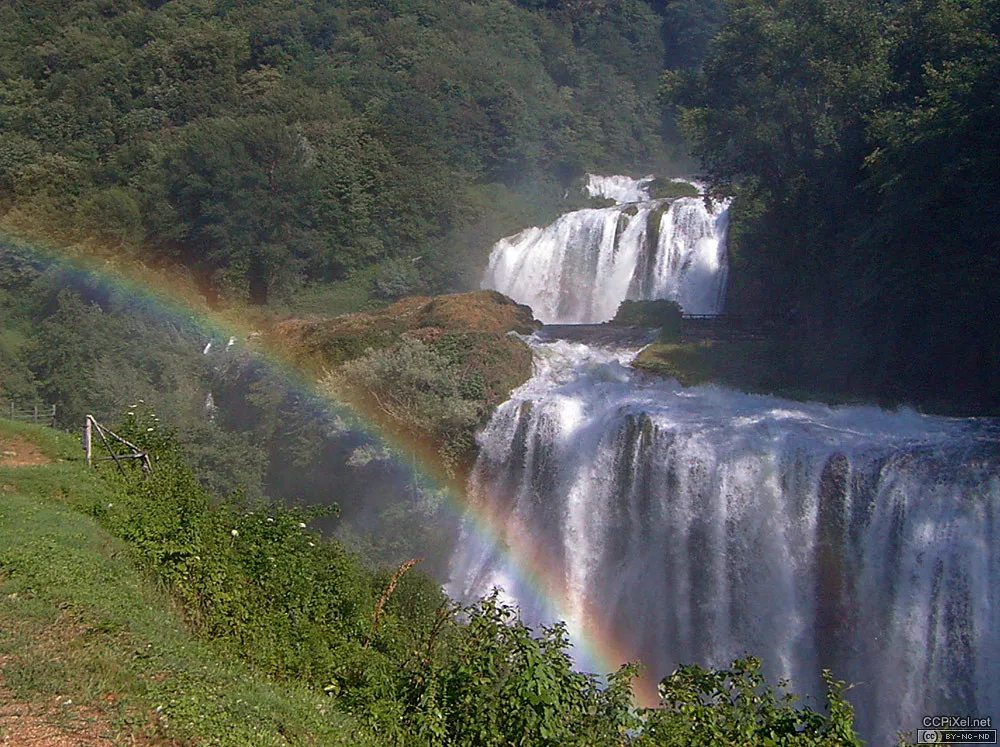Cascata delle Marmore - la cascade des Marmore Cascata delle Marmore la cascade des Marmore ombrie italie 4 Cascata-delle-Marmore-la-cascade-des-Marmore-ombrie-italie-4