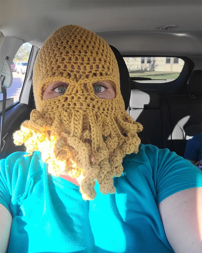 Des cagoules Cthulhu pour passer l'hiver avec un look de seiche geek Des cagoules Cthulhu pour passer l hiver avec un look de seiche geek 9 Des-cagoules-Cthulhu-pour-passer-l-hiver-avec-un-look-de-seiche-geek-9