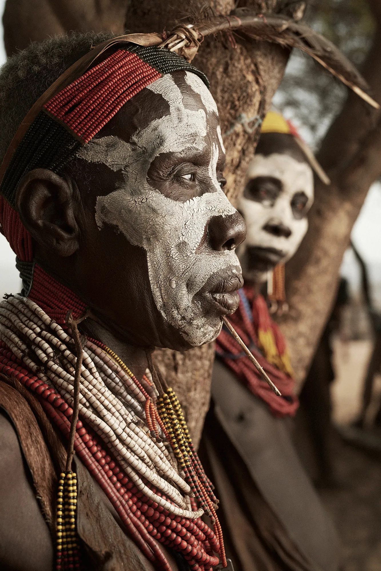 Des portraits de membres de la tribu Karo de la vallée de l'Omo Des portraits de membres de la tribu Karo de la vallee de l Omo ethiopie 11 Des-portraits-de-membres-de-la-tribu-Karo-de-la-vallee-de-l-Omo-ethiopie