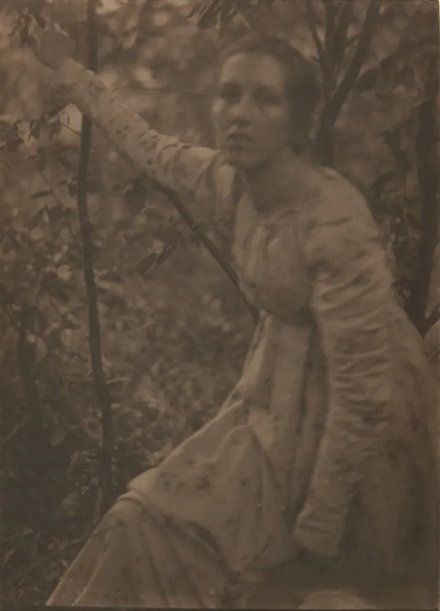 49 magnifiques portraits de femmes par Clarence Hudson White Les magnifiques portraits de Clarence Hudson White portrait de femme noir et blanc 12 Les-magnifiques-portraits-de-Clarence-Hudson-White-portrait-de-femme-noir-et-blanc