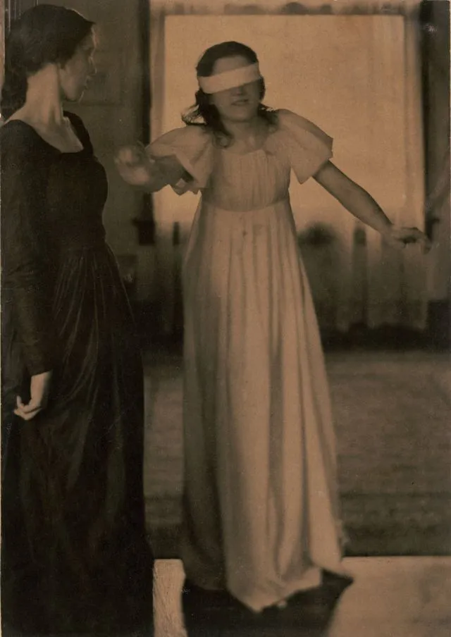 49 magnifiques portraits de femmes par Clarence Hudson White Les magnifiques portraits de Clarence Hudson White portrait de femme noir et blanc 3 Les-magnifiques-portraits-de-Clarence-Hudson-White-portrait-de-femme-noir-et-blanc