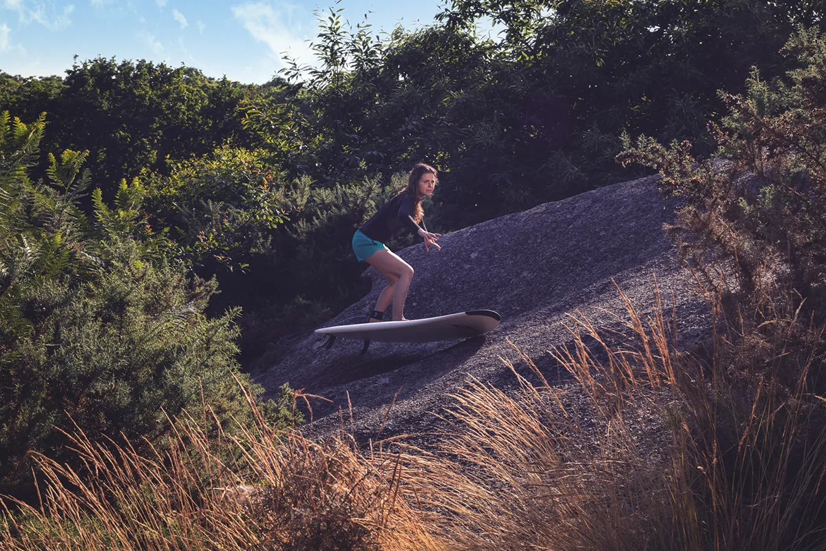 Woody Playground - du surf en forêt Woody Playground du surf en foret surrealiste arbres 5 Woody-Playground-du-surf-en-foret-surrealiste-arbres-5