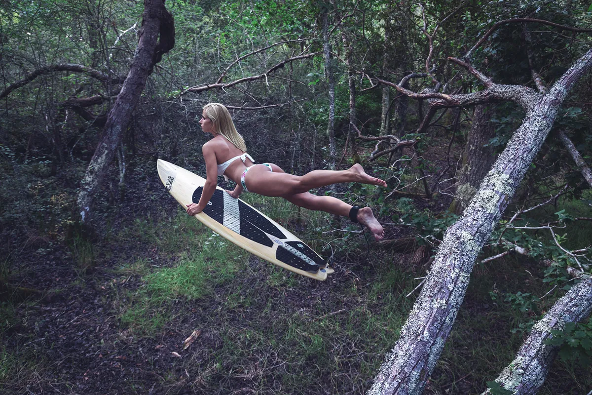 Woody Playground - du surf en forêt Woody Playground du surf en foret surrealiste arbres 8 Woody-Playground-du-surf-en-foret-surrealiste-arbres-8