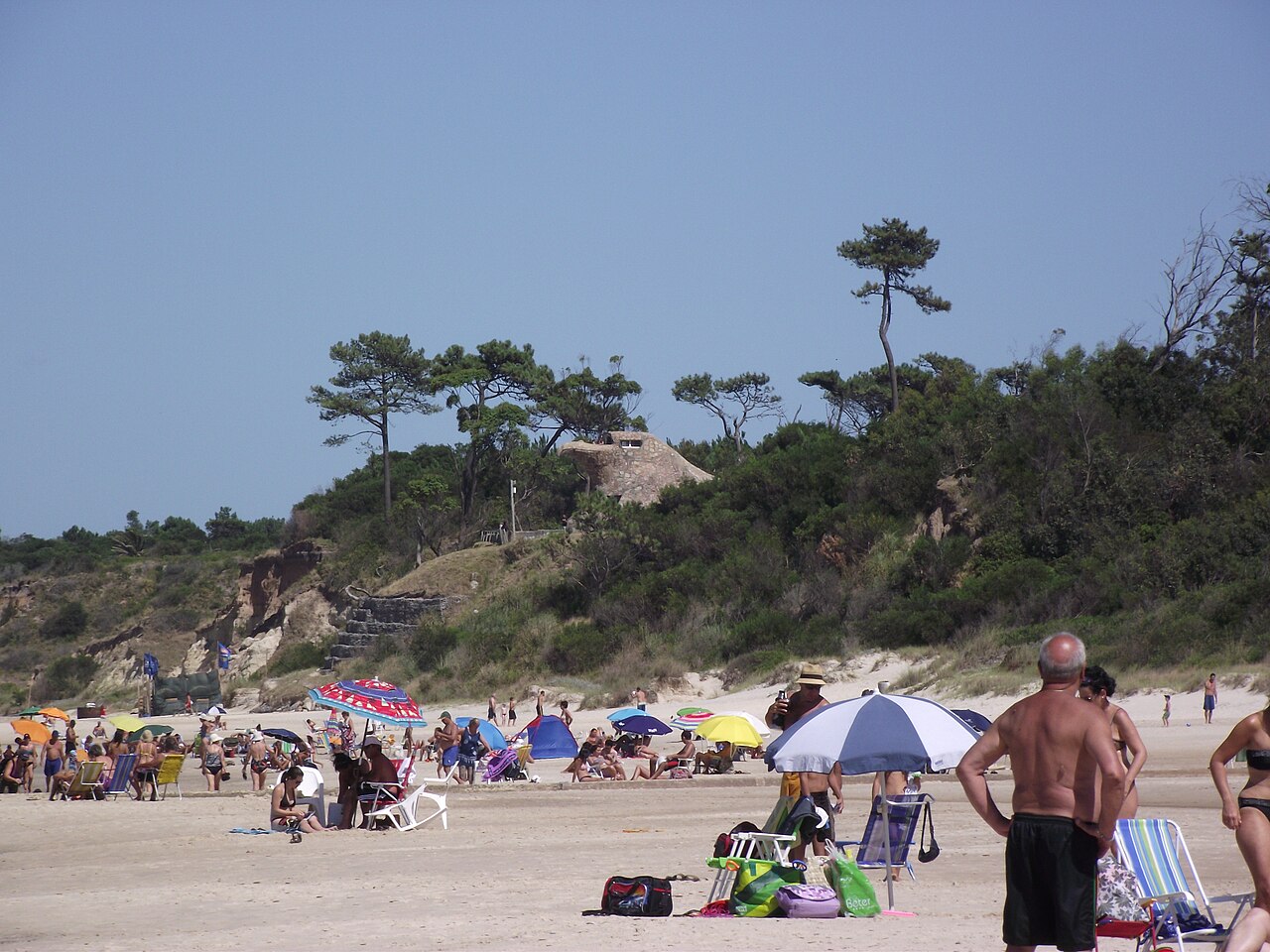 El Águila vue depuis la plage de Villa Argentina en Uruguay El Águila vue depuis la plage de Villa Argentina en Uruguay