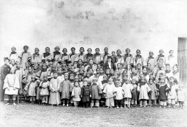 28 clichés de la vie en Chine à la fin du 19ème siècle et au début du 20ème siècle 28 cliches de la vie en Chine a la fin du 19eme siecle et au debut du 20eme siecle william charles white 15 28-cliches-de-la-vie-en-Chine-a-la-fin-du-19eme-siecle-et-au-debut-du-20eme-siecle-william-charles-white