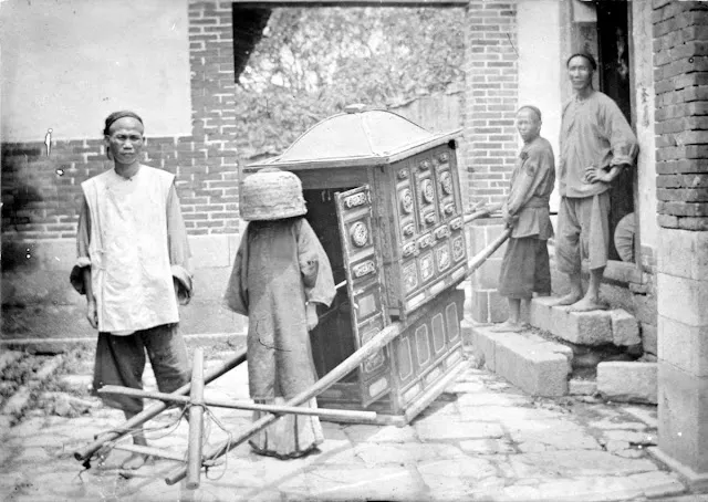 28 clichés de la vie en Chine à la fin du 19ème siècle et au début du 20ème siècle 28 cliches de la vie en Chine a la fin du 19eme siecle et au debut du 20eme siecle william charles white 26 28-cliches-de-la-vie-en-Chine-a-la-fin-du-19eme-siecle-et-au-debut-du-20eme-siecle-william-charles-white