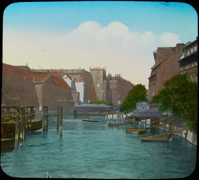 40 photos colorisées de Berlin fin XIXème et début XXème siècle 40 photos colorisees de Berlin fin XIXeme et debut XXeme siecle 24 40-photos-colorisees-de-Berlin-fin-XIXeme-et-debut-XXeme-siecle