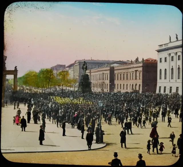 40 photos colorisées de Berlin fin XIXème et début XXème siècle 40 photos colorisees de Berlin fin XIXeme et debut XXeme siecle 32 40-photos-colorisees-de-Berlin-fin-XIXeme-et-debut-XXeme-siecle