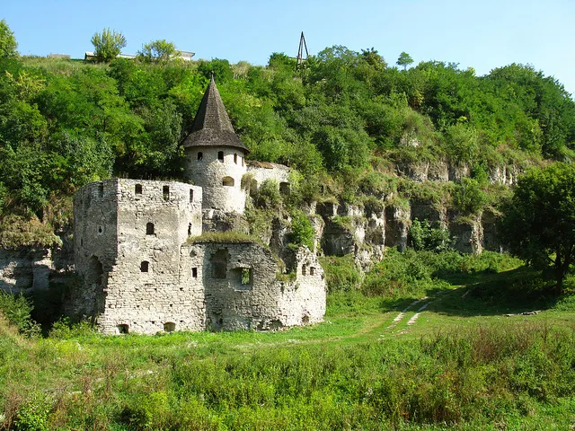 7 merveilles d' Ukraine 7 merveilles d ukraine Kamianets Podilskyi chateau 5 7-merveilles-d-ukraine-Kamianets-Podilskyi-chateau-5