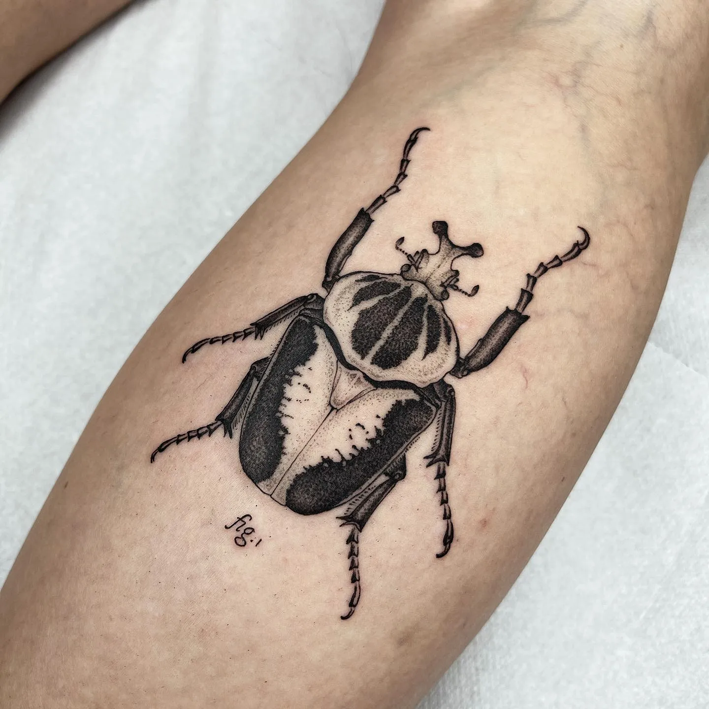 De nouveaux tatouages scientifiques et bizarres par Michele Volpi De nouveaux tatouages scientifiques et bizarres par Michele Volpi 8 De-nouveaux-tatouages-scientifiques-et-bizarres-par-Michele-Volpi