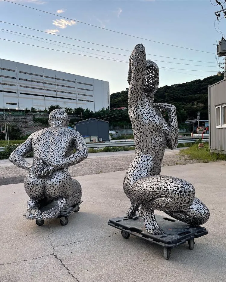 De nouvelles sculptures de personnages en chaines de vélo par Young-Deok Seo De nouvelles sculptures de personnages en chaines de velo par Young Deok Seo 3 De-nouvelles-sculptures-de-personnages-en-chaines-de-velo-par-Young-Deok-Seo