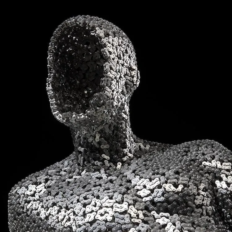 De nouvelles sculptures de personnages en chaines de vélo par Young-Deok Seo De nouvelles sculptures de personnages en chaines de velo par Young Deok Seo 9 De-nouvelles-sculptures-de-personnages-en-chaines-de-velo-par-Young-Deok-Seo