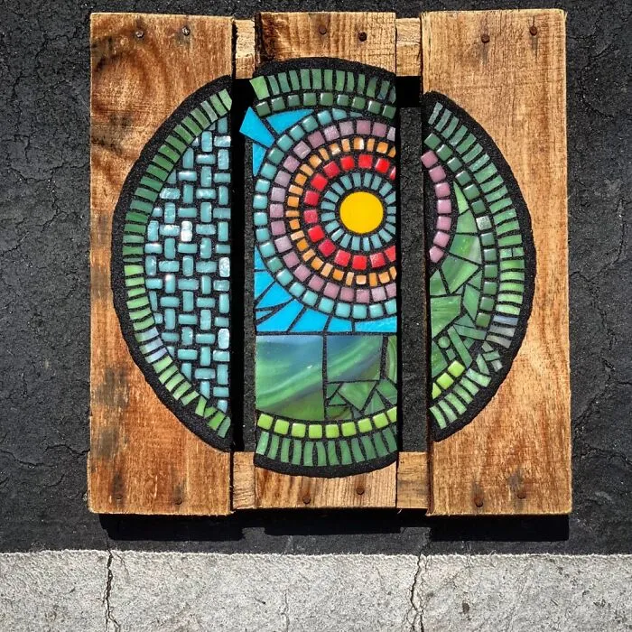 Des mosaïques sur des surfs et autres supports Des mosaiques sur des surfs et autres supports 16 Des-mosaiques-sur-des-surfs-et-autres-supports