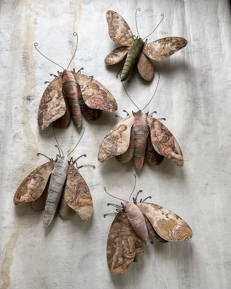 Des papillons brodés avec des tapisseries vintages par Larysa Bernhardt Des papillons brodes avec des tapisseries vintages par Larysa Bernhardt 10 Des-papillons-brodes-avec-des-tapisseries-vintages-par-Larysa-Bernhardt
