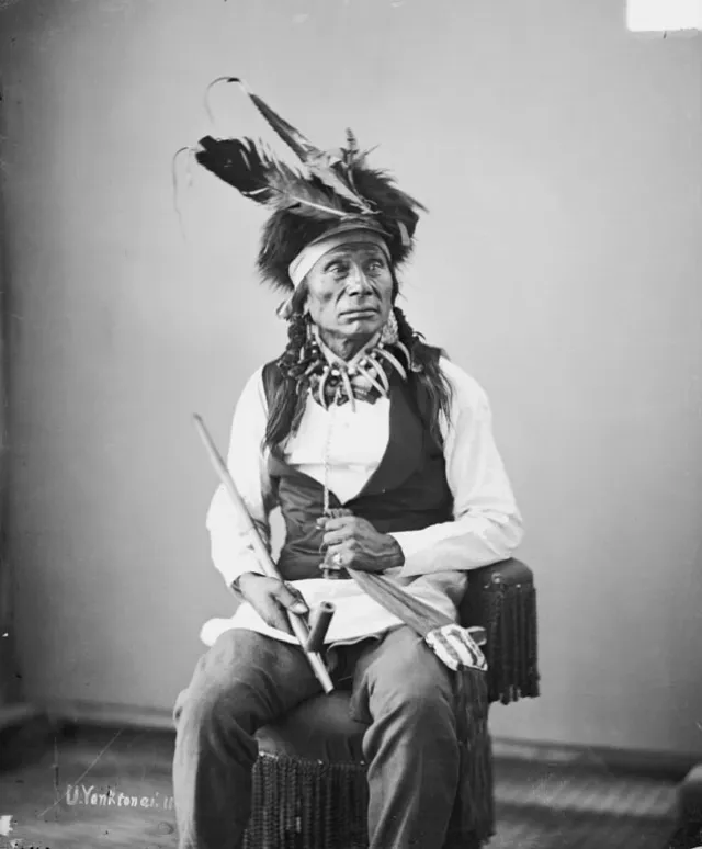 Des portraits de chefs indiens et autres par Alexander Gardner dans les années 1860 Des portraits de chefs indiens et autres par Alexander Gardner dans les annees 1860 10 Des-portraits-de-chefs-indiens-et-autres-par-Alexander-Gardner-dans-les-annees-1860-10