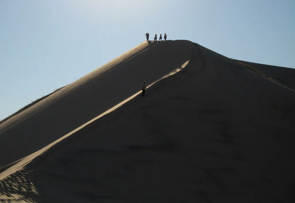 Kelso Dunes : les dunes de sable musicales de Californie Kelso Dunes les dunes de sable musicales de Californie desert mojave 7 Kelso-Dunes-les-dunes-de-sable-musicales-de-Californie-desert-mojave-7