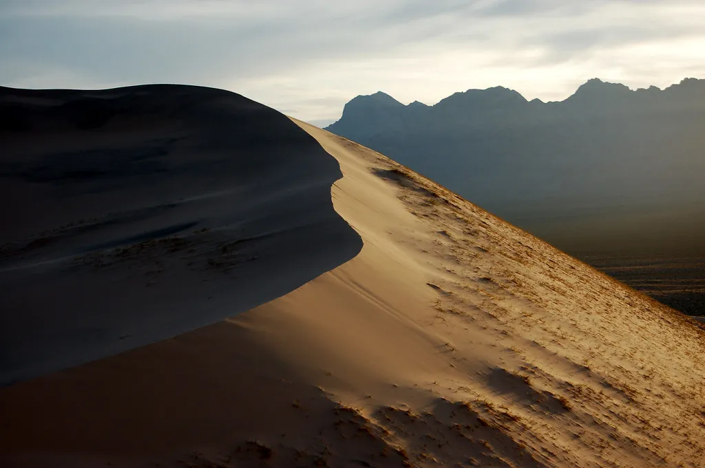Kelso Dunes : les dunes de sable musicales de Californie Kelso Dunes les dunes de sable musicales de Californie desert mojave 9 Kelso-Dunes-les-dunes-de-sable-musicales-de-Californie-desert-mojave-9