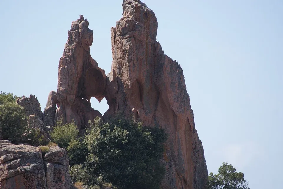 Le cœur de Corse des calanche di Piana Le coeur de Corse des calanche di Piana les amoureux des calanques 2 Le-cœur-de-Corse-des-calanche-di-Piana-les-amoureux-des-calanques-2