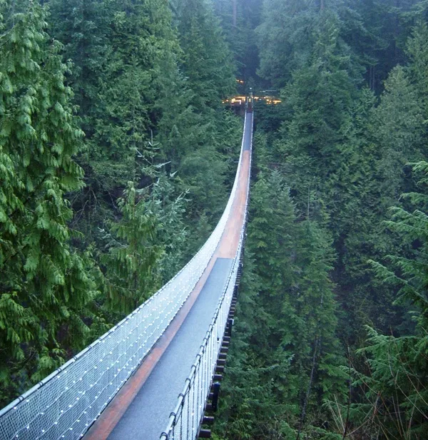 Le pont suspendu de Capilano en Colombie Britannique Le pont suspendu de Capilano en Colombie Britannique vancouver canada 6 Le-pont-suspendu-de-Capilano-en-Colombie-Britannique-vancouver-canada-6